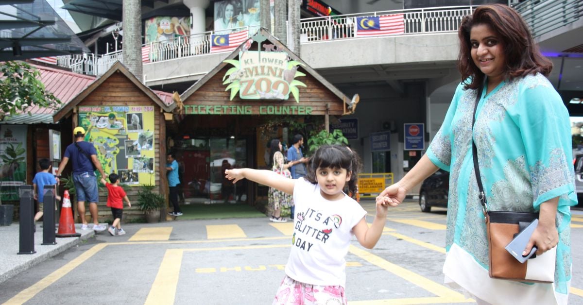 kuala lumpur mini zoo at menara kl