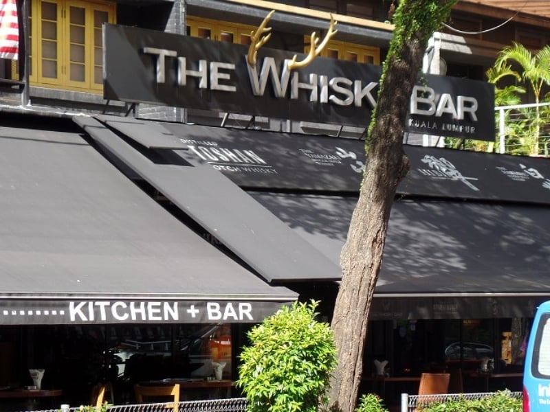 Whisky Bar Changat Buki bintang
